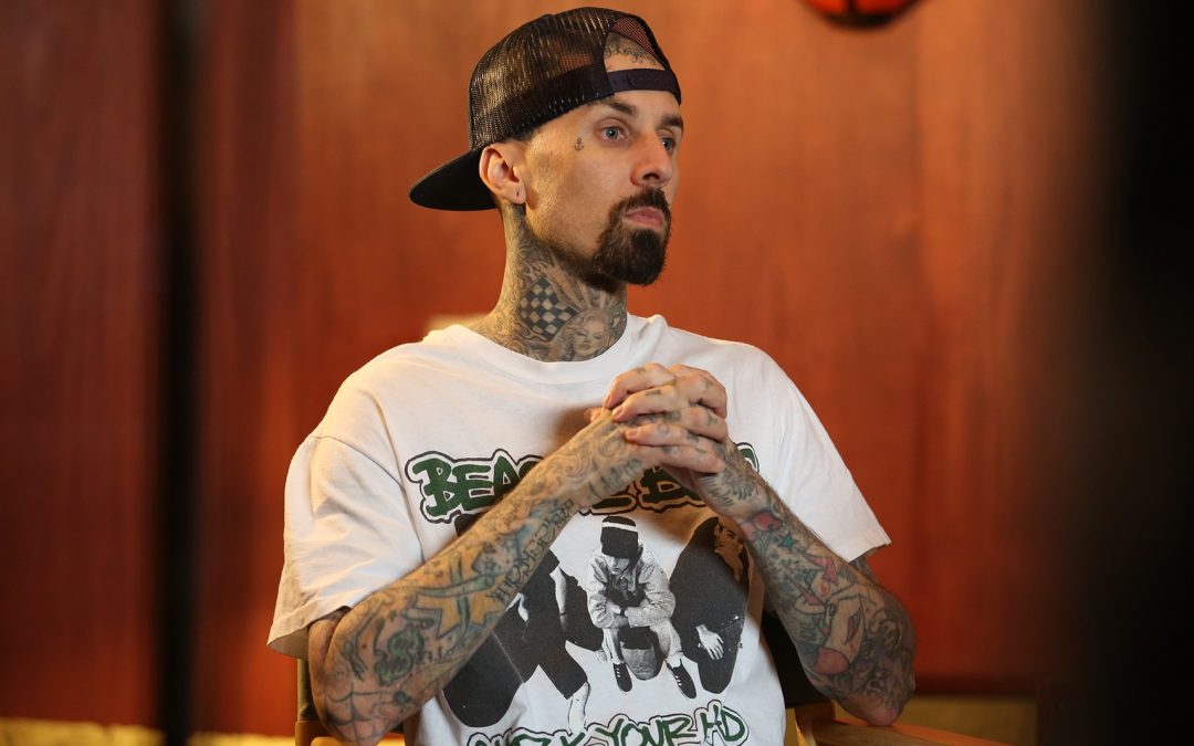 Travis Barker presenta demandas ante su situación médica