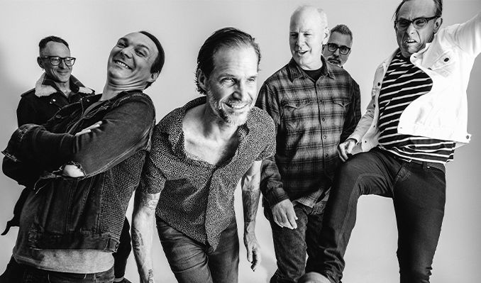Se puede ser punk en 2019: Entrevista con Brian Baker de Bad Religion