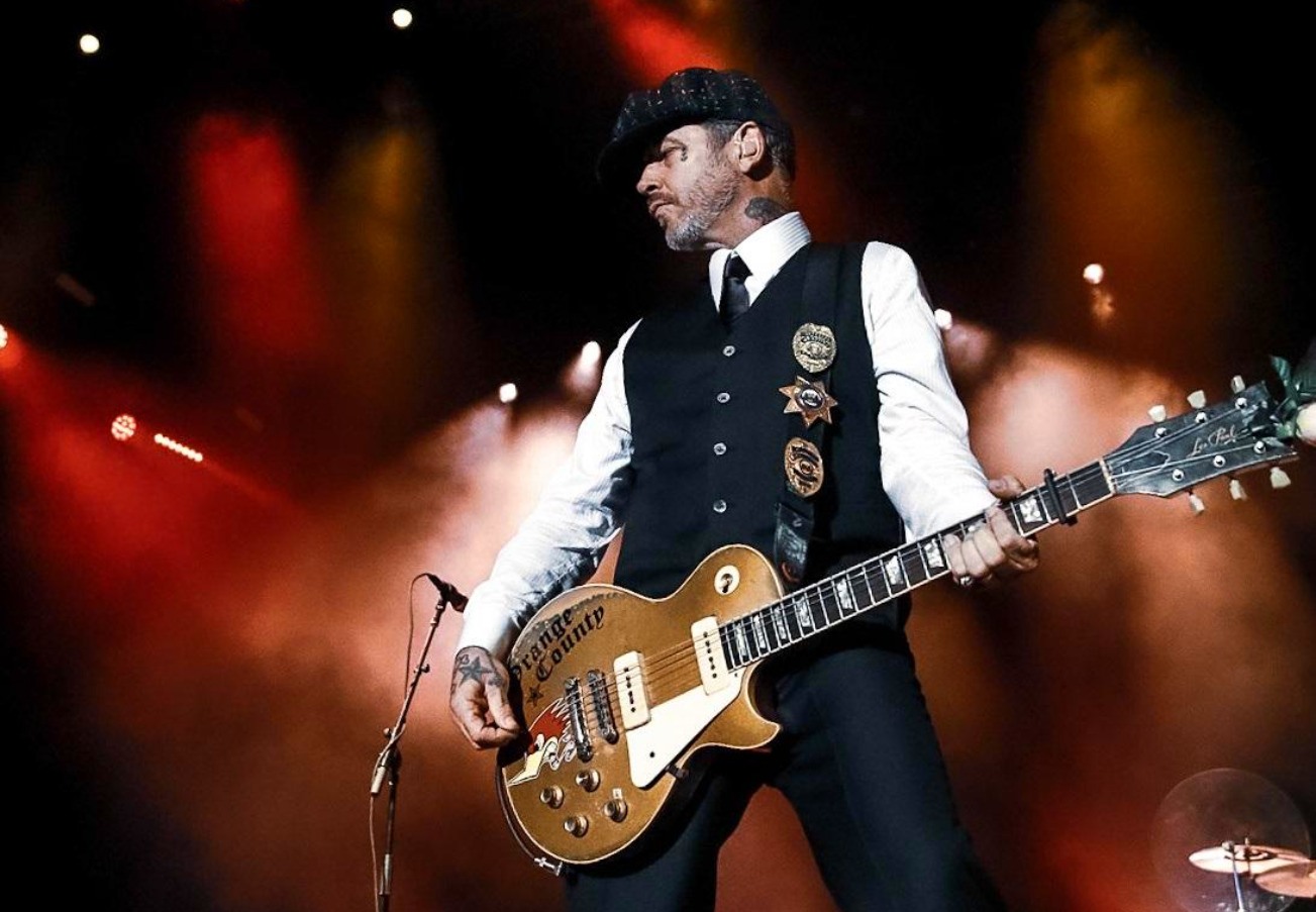 mike ness – les paul deluxe goldtop 1976