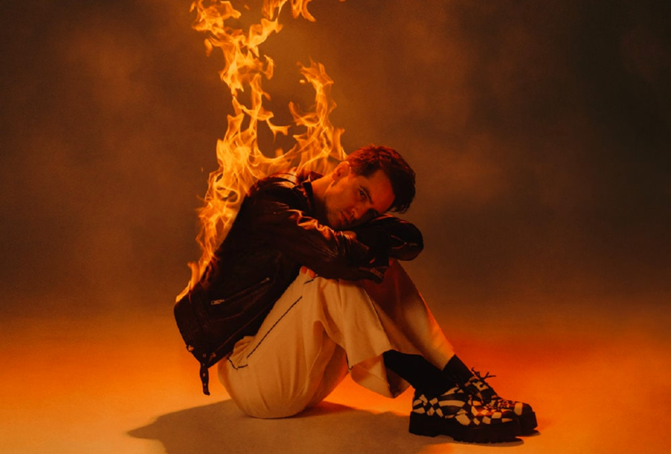 Panic! At The Disco – Local God