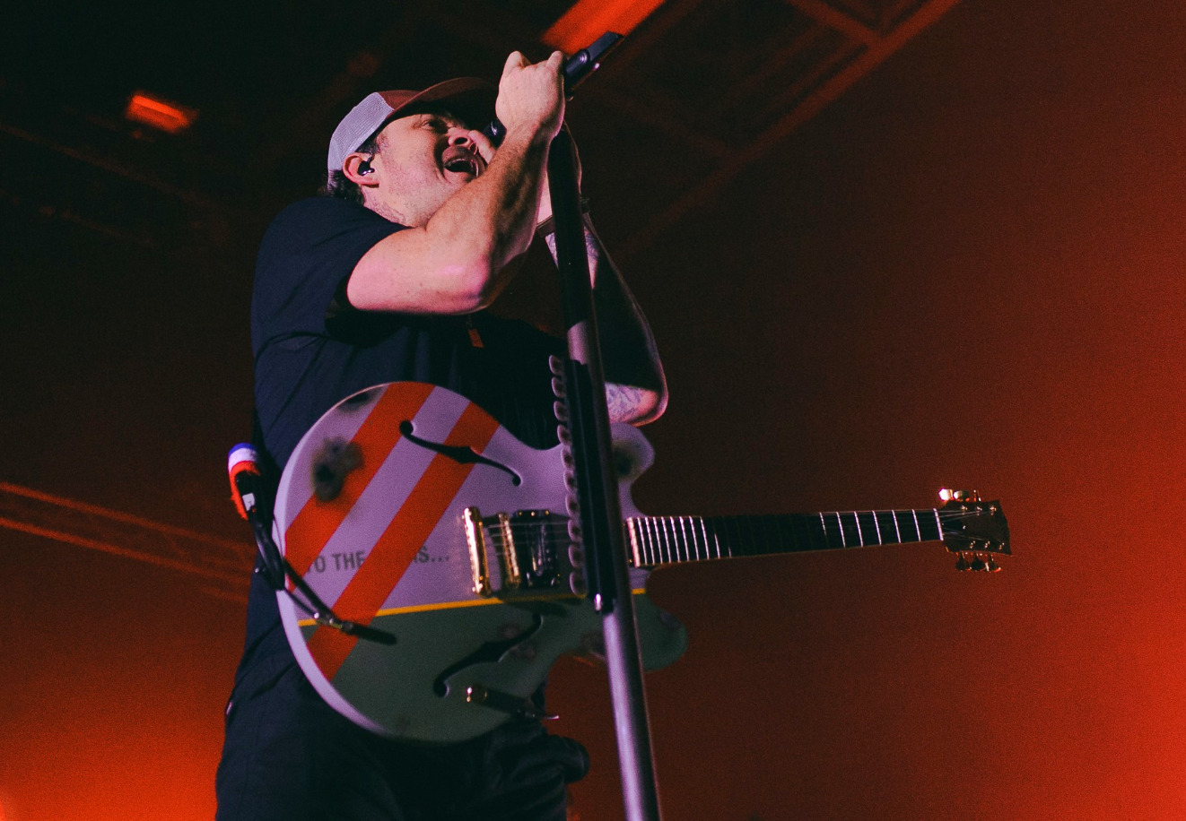 Tom DeLonge – Breaking Bear – tubi serie