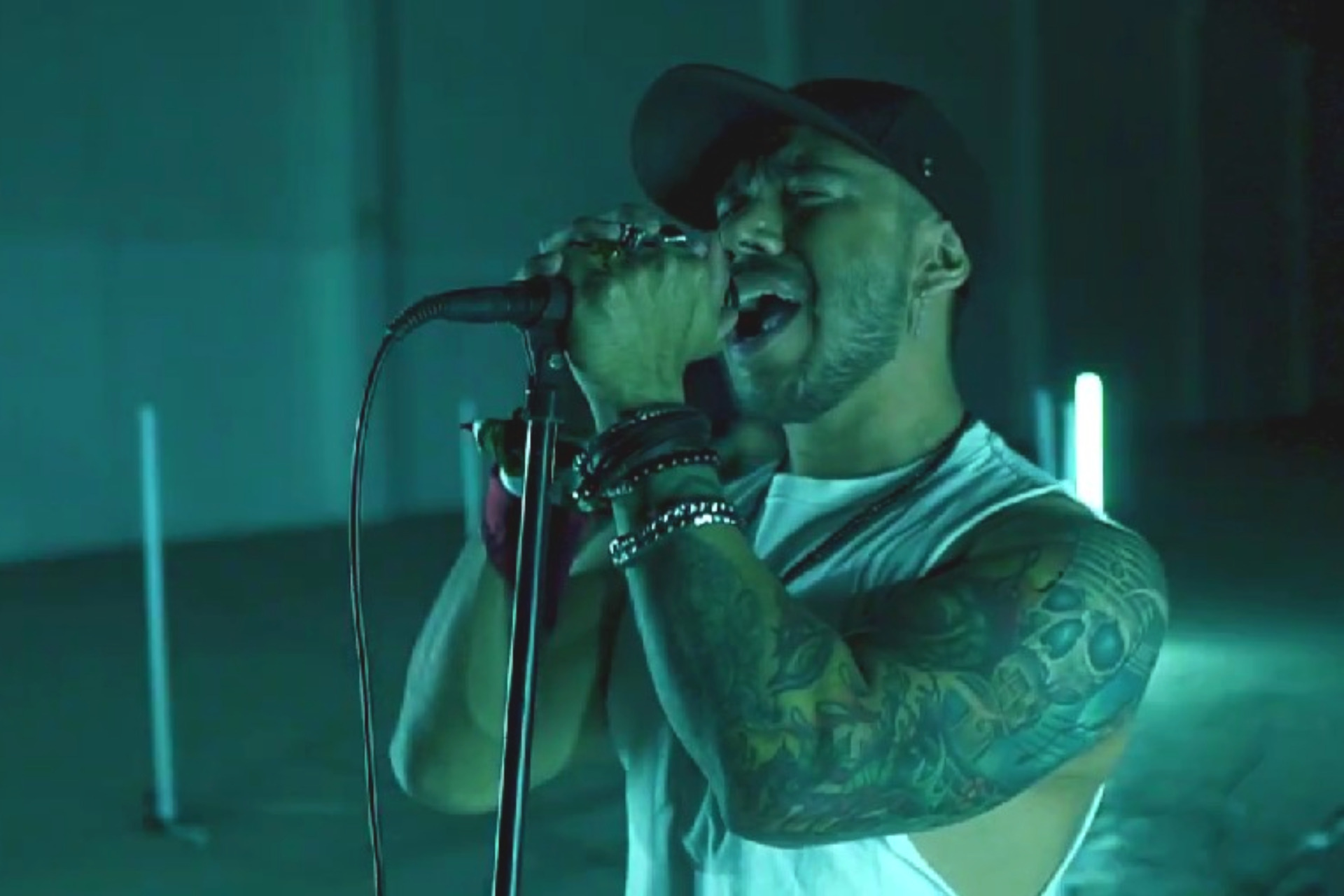 Eliot Gravity – No Me Sueltes