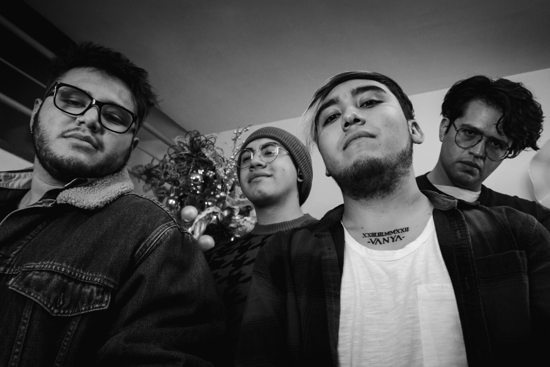 Self Made – NO DISTANCE