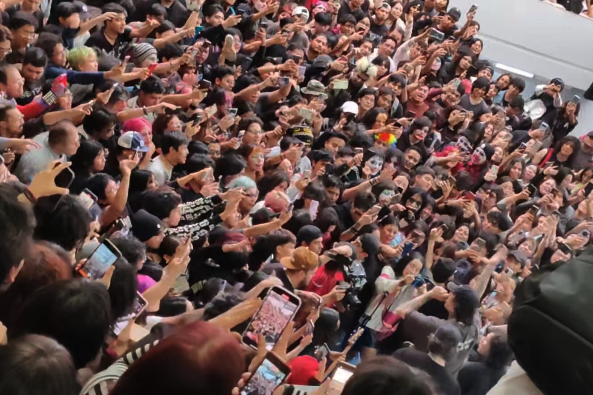 Blnko - Metro Chabacano