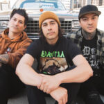 Pierce The Veil presenta “Kiss Me Now” y anuncia la edición deluxe de “The Jaws of Life”
