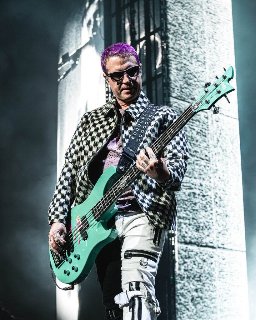 Avenged Sevenfold- Centre Bell -06