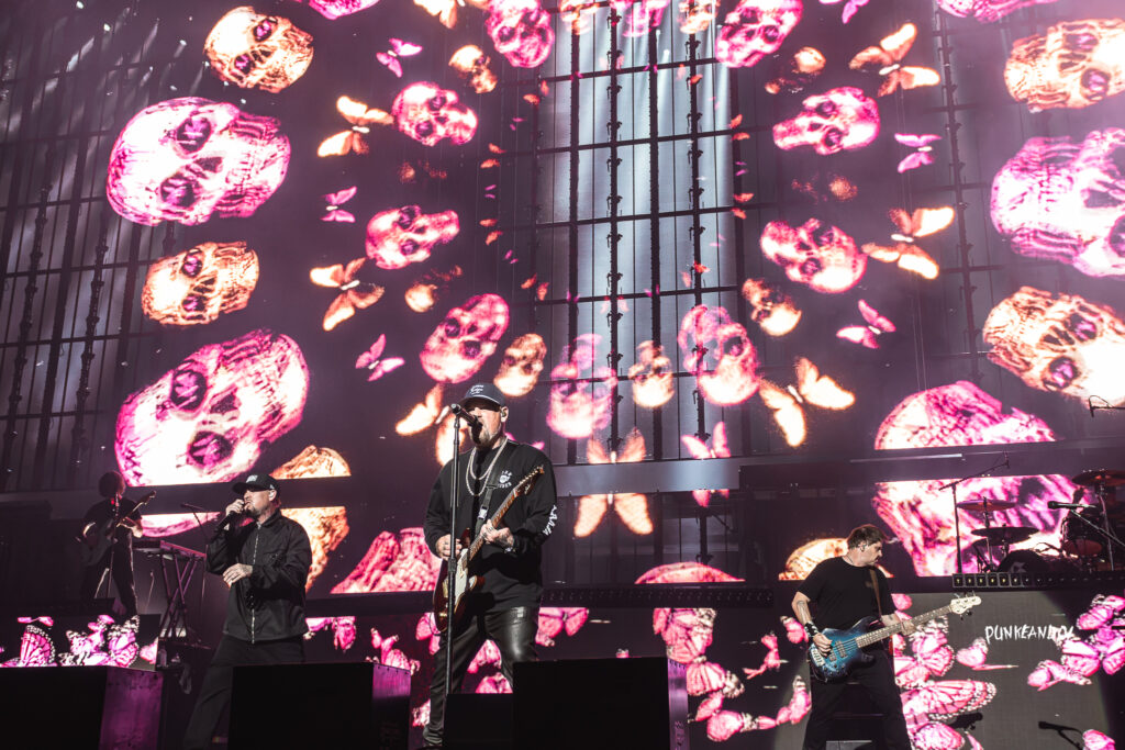 Good Charlotte- Centre Bell -01