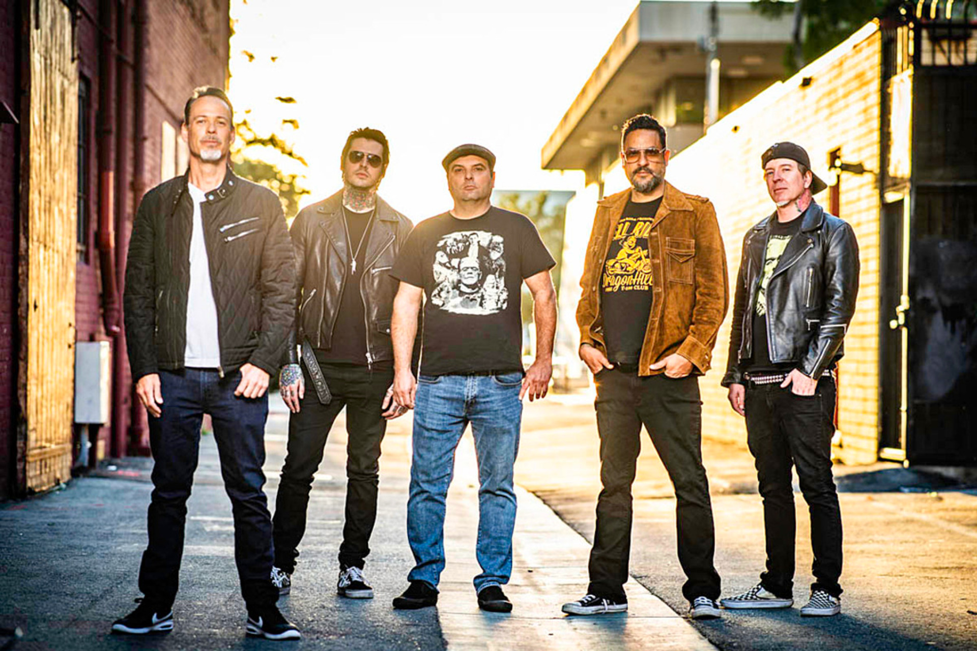 Strung Out estrena nuevo sencillo titulado “Under The Western Sky”